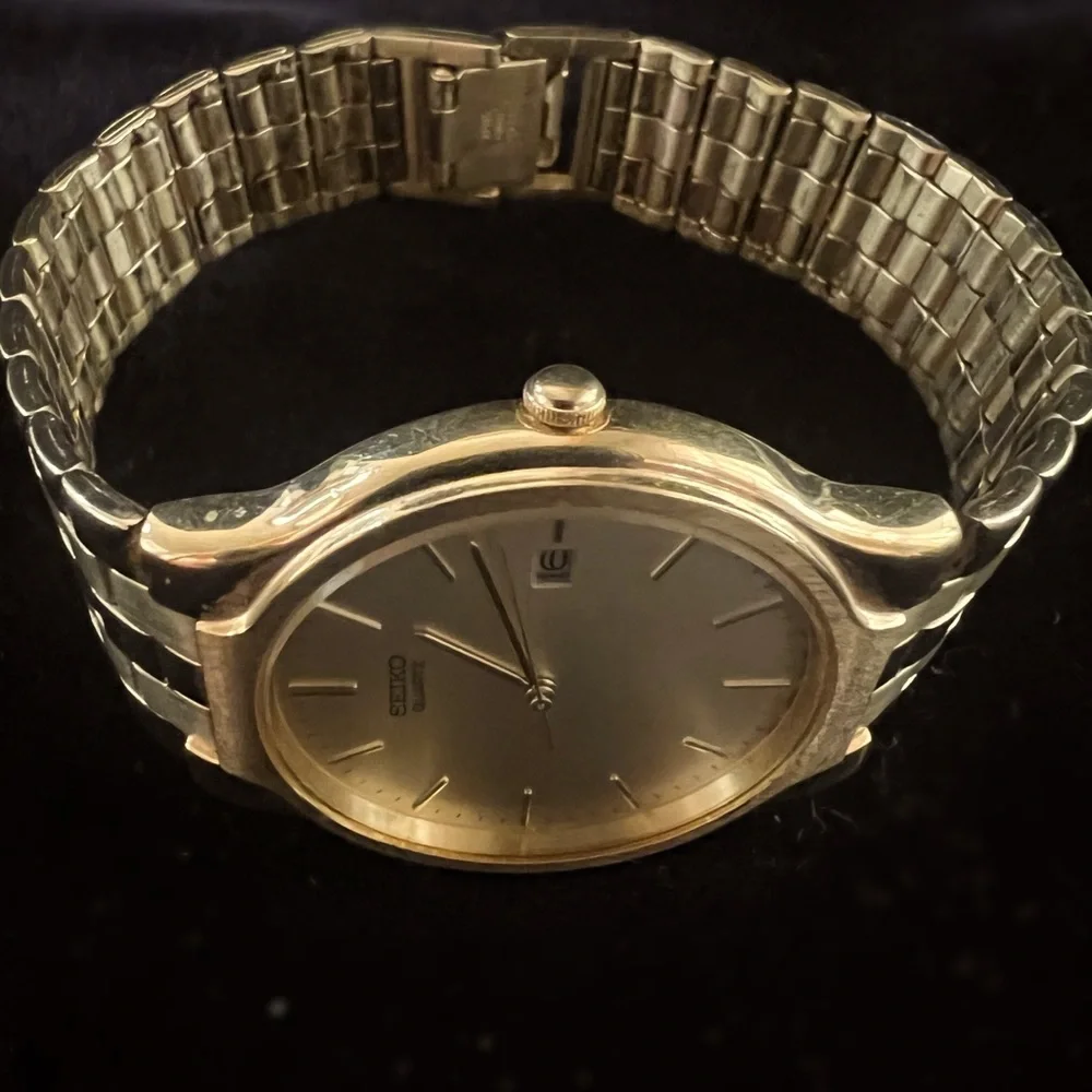 Vintage Seiko Dial Date, Water Resistant Gold Watch, Tested and Working - Picture 9 of 12